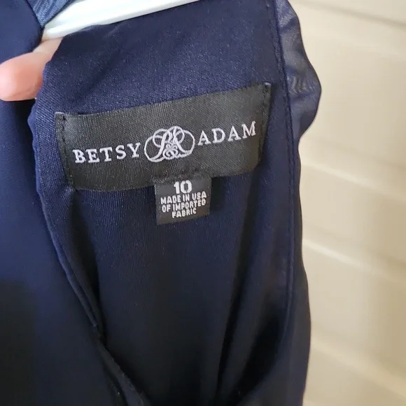 Betsy & Adams Dress - Picture 3 of 5